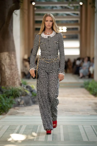 Look 56